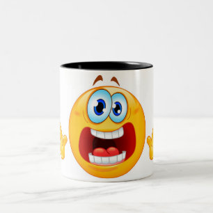 Bicolor taza aterrorizada de la emoji