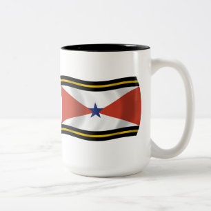 Bicolor Taza con bandera del pueblo Akha