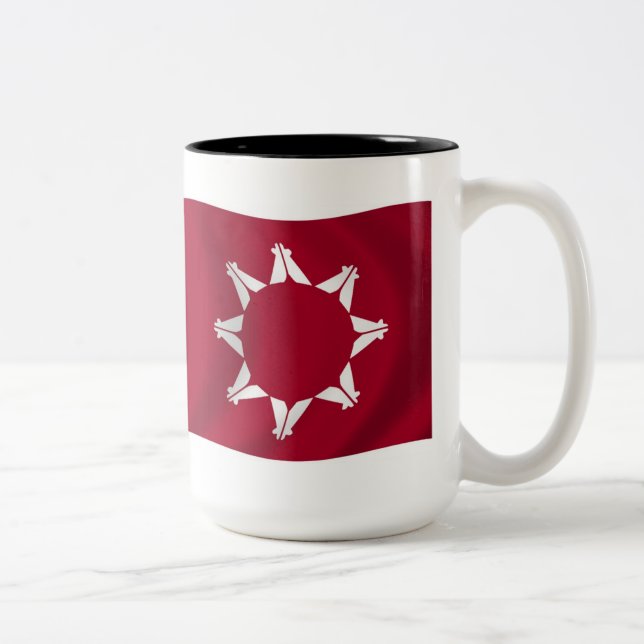 Bicolor Taza con bandera Oglala Lakota (Derecha)