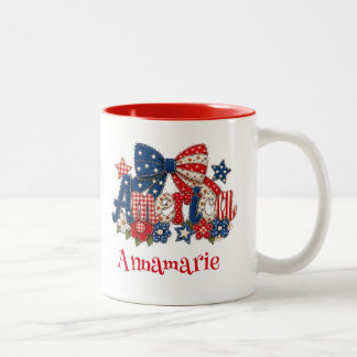 Bicolor Taza con diseño floral patriótico de falsa colcha