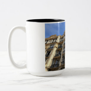 Bicolor Taza con Fachada de la Belle Époque de Madrid