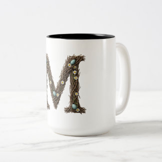 Bicolor Taza con letra M floral rústica, linda huevo-celen