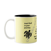 Taza Confía en Dios en tu viaje