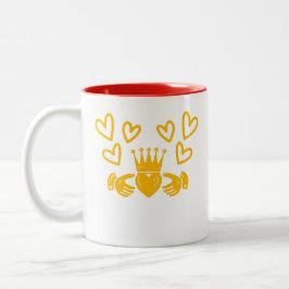Bicolor Taza de café con anillo Claddagh dorado