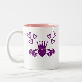 Bicolor Taza de café con anillo Claddagh púrpura