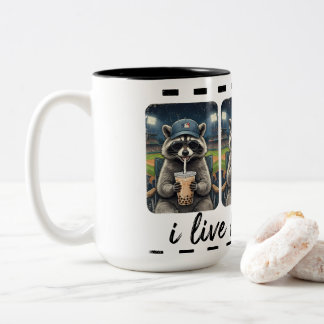 Bicolor Taza de café de béisbol de mapache divertido – Viv