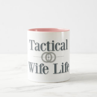 Bicolor Taza de café táctica de la vida de la esposa