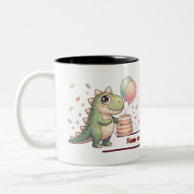 Taza de cumpleaños de dinosaurio lindo con nombre 