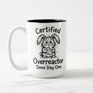 Bicolor Taza de dos tonos con conejo ansioso sarcástico y