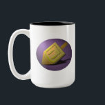 Bicolor Taza de Dreidel de Chanukah<br><div class="desc">Dreidel Dorado en Taza</div>