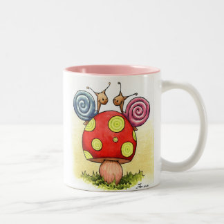 Bicolor taza de los caracoles del amor