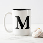 Bicolor Taza de "M"<br><div class="desc">Una taza personalizada</div>