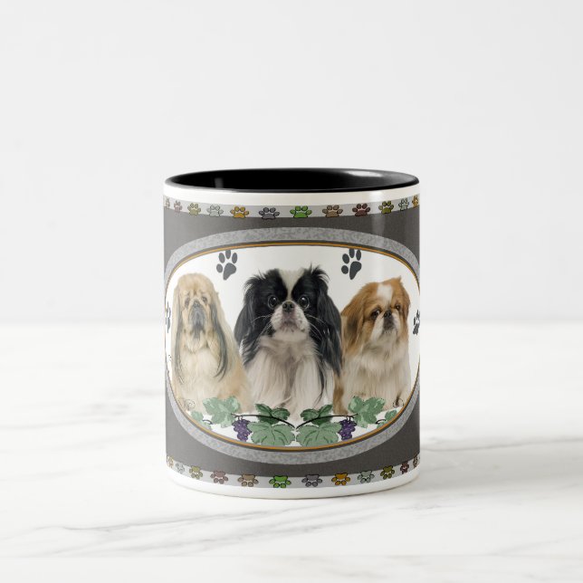 Bicolor Taza de Pekingese Pawprints (Centro)