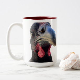 Bicolor Taza de pollo atrevida: ¡las gallinas te miran!