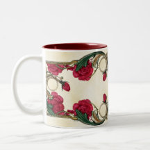 Taza floral roja del rosa rojo