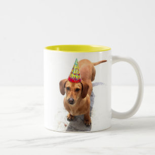 Bicolor Taza grande del Dachshund del feliz cumpleaños