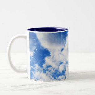 Bicolor Taza ondeante de las nubes