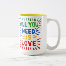 Toda lo que usted necesita es taza del amor