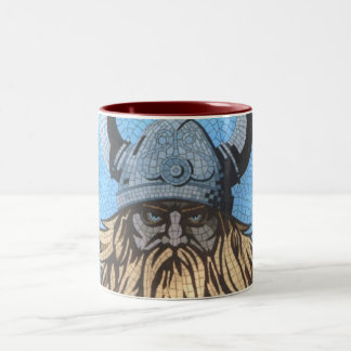 Bicolor un vikingo enloquecido en una taza