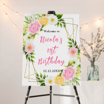 Bienvenida de cumpleaños con flores rosadas y amar