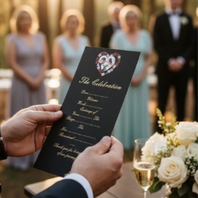 Black and Gold Wedding Program - Floral Rose Heart (Subido por el creador)