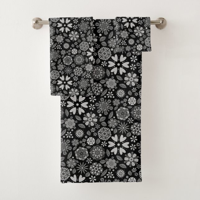 Black And Gray Retro Floral Art Seamless Pattern  (In situ)