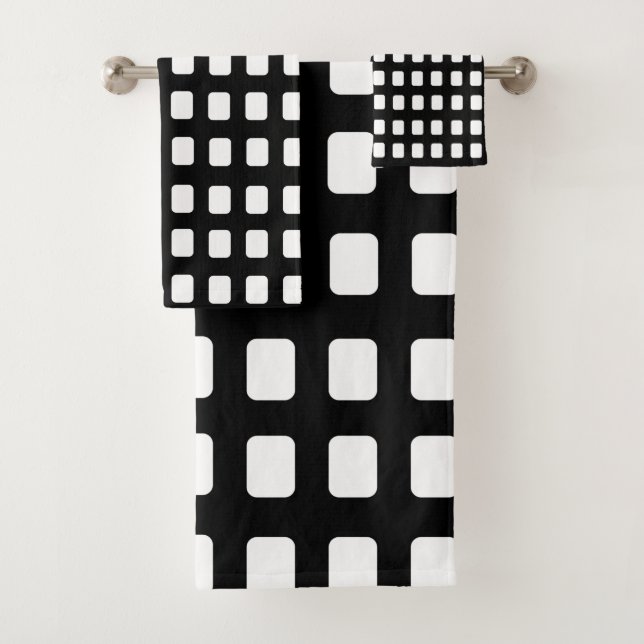 Black and White Squares Trendy (In situ)