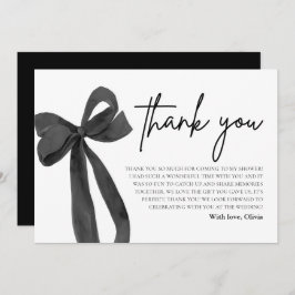 Black Bow está atando la tarjeta de agradecimiento