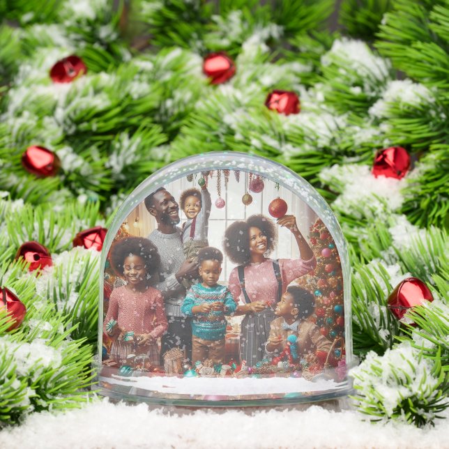 BLACK FAMILY CHRISTMAS SNOW GLOBE (Navidad)