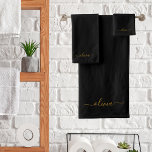 Black Gold Modern Script Girly Monograma Nombre<br><div class="desc">Planificador de monograma de escritura simple en negro y oro con nombre de bloc de notas en espiral. Esto hace que el dulce perfecto cumpleaños 16, boda, ducha de novia, aniversario, ducha de bebé o fiesta de soltera sea regalo para alguien que ama el lujo glam y los estilos de...</div>