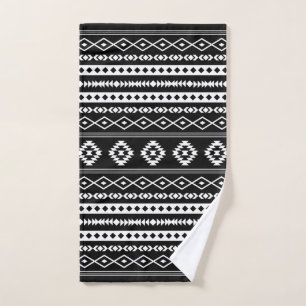 Blanco azteca sobre motivos mezclados negros