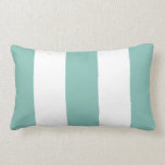 Blanco y almohada de la raya de la aguamarina<br><div class="desc">Las rayas anchas en blanco y azul de la aguamarina son un acento moderno y de muy buen gusto para su decoración casera. Emparéjese con modelos más intrépidos para un estilo elegante de la mezcla y de la en-tendencia.</div>