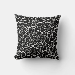 Blanco y negro de almohada en estilo crepúsculo