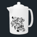 Blanco y negro mantienen la tetera del graffiti de<br><div class="desc">Un estilo hippie retro: tetera "Keep the Faith" con letras gruesas e ilustrada con mariposas de graffiti,  corazones salpicados y otros detalles. Mariposas y corazones arte original.</div>