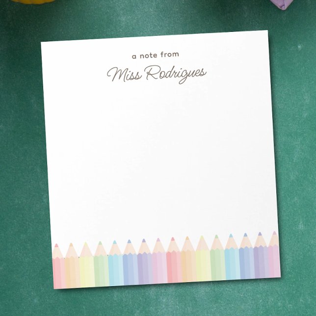 Bloc De Notas Agradecimiento Personalizado al Profesor Arcoíris  (Teacher's notepad is displayed at 5.5 x 6 inches. Personalize with your name.)