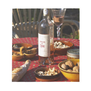Bloc De Notas Aperitivo y aperitivos preparados: pan, aceitunas,