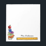 Bloc De Notas Apple con pila de libros Añadir nombre 5.5 x 6<br><div class="desc">Personalice estas notas con una colorida pila de libros con una manzana encima y una regla con el nombre arriba. ¡Un gran regalo para un profesor!</div>
