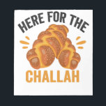 Bloc De Notas Aquí por el pan judío gracioso del Challah<br><div class="desc">chanukah,  menorah,  hanukkah,  dreidel,  jewish,  Chrismukkah,  vacaciones,  horah,  navidades,  jalá</div>