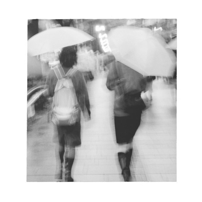 Bloc De Notas Asia, Japón, Tokio. Mujeres jóvenes y paraguas. (Frente)