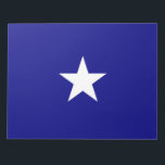 Bloc De Notas Bandera azul Bonnie<br><div class="desc">Este diseño presenta la bandera azul Bonnie, que era un cartel asociado en varias ocasiones con la República de Texas, la efímera República de Florida Occidental y los estados sureños de América al inicio de la Guerra Civil Americana en 1861. Ahora a menudo sirve como una bandera representativa del sureste...</div>
