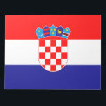 Bloc De Notas Bandera de Croacia<br><div class="desc">Este diseño presenta la bandera nacional de Croacia, que es un país del sudeste de Europa. Limita con Eslovenia al noroeste, Hungría al noreste, Serbia al este, Bosnia y Herzegovina y Montenegro al sudeste y una frontera marítima con Italia. La capital de Croacia es Zagreb; además, el país está subdividido...</div>