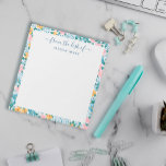 Bloc De Notas Borde del patrón floral amarillo rosado desde el e<br><div class="desc">Floral de la mesa de las notas en blanco con un borde florido con flores amarillas,  rosas,  blancas y azul pálido. Desde el escritorio de está escrito en un guión de bonito con tu nombre debajo de azul.</div>