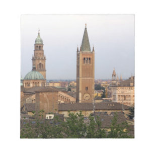 Bloc De Notas centro de la ciudad de Parma; iglesia Battistero a