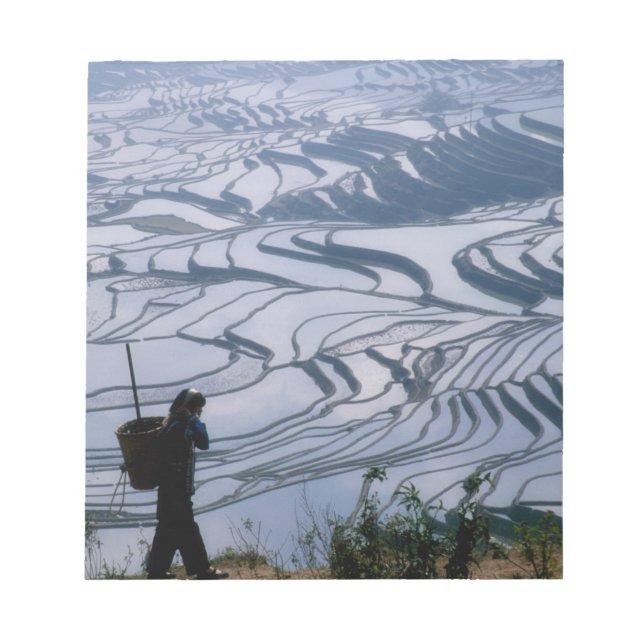 Bloc De Notas Chica Hani con cesta con terraza de arroz, (Frente)