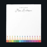 Bloc De Notas Coloridos lápices de colores en nombre de un profe<br><div class="desc">Elevar el arte de la apreciación con la nota personalizada de este profesor. Con vibrantes lápices de colores de arcoiris, este bloc de notas incluye la frase "Una nota de" seguido del nombre del profesor, lo que lo convierte en un regalo único y reflexivo. Es una muestra ideal de aprecio...</div>