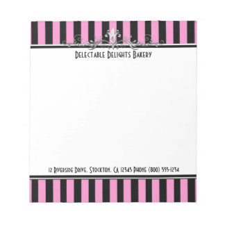Bloc de notas con rayas rosadas y plateado negro