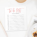 Bloc De Notas Coral | Lista de tareas personalizadas del pincel<br><div class="desc">Moda personalizada notepad caracteristicas "to do list" en la parte superior de la vibrante tipografía de pincel con letras de estilo coralino tropical manuscrito. Personalice con su nombre o elección de texto debajo, o deje en blanco si lo desea. 10 líneas con casillas de verificación le ayudan a realizar un...</div>