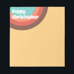 Bloc De Notas Curvas Groovy modernas retro coloridas personaliza<br><div class="desc">Con una punta de gorra a una ranura de los años 70, este diseño presenta curvas audaces y un tipo graso y alegre. Utilizando una paleta de amarillo, naranja de chispa, rojo claro, marrón y turquesa, creé audaces círculos concéntricos y luego amplié para que el fondo ofrezca una tajada de...</div>