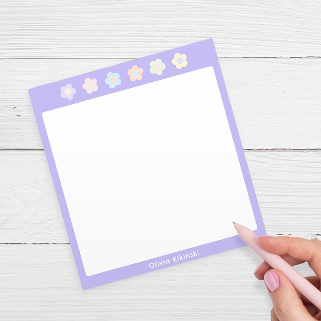 Bloc de notas de flores pastel sin líneas púrpura (Subido por el creador)