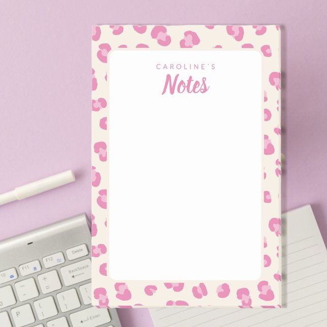 Bloc de notas de impresión de leopardo rosa de Mod (Personalize this notepad with name, great for gifts or your personal stationery.)